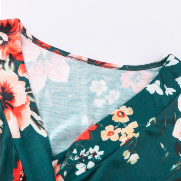 🖤Emerald Floral Midi Wrap Dress - Picture 4 of 6